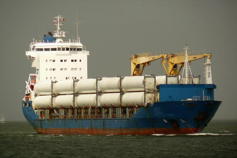 出售2艘12000吨多用途重吊货船