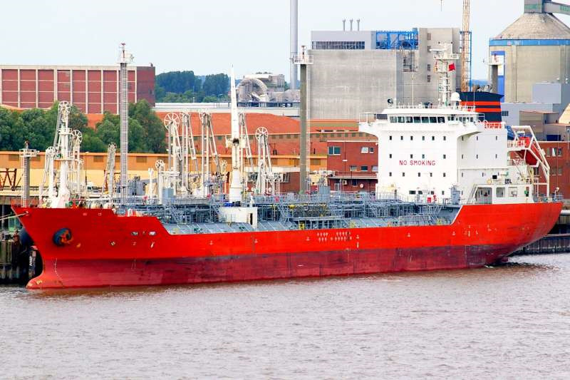 出售13224吨成品油船