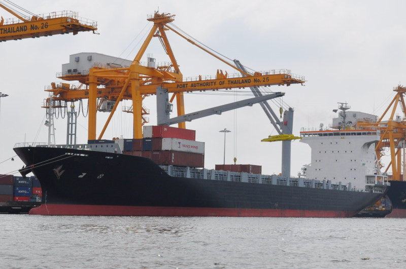 出售日本造14978吨集装箱船