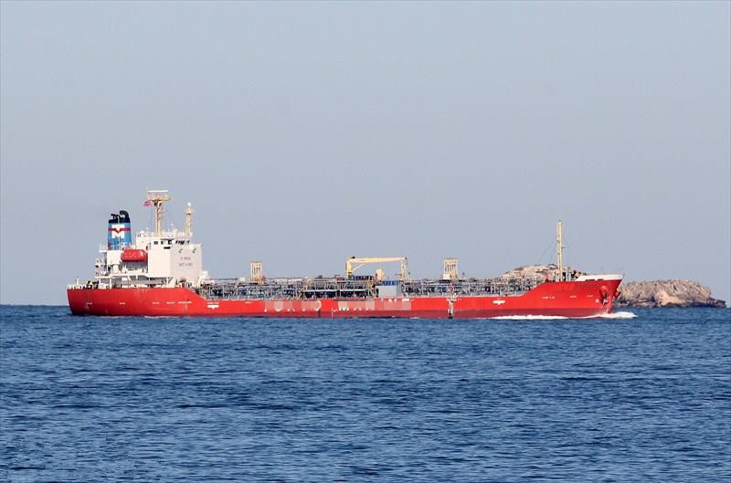 出售99年日本造8762吨不锈钢化学品/油船