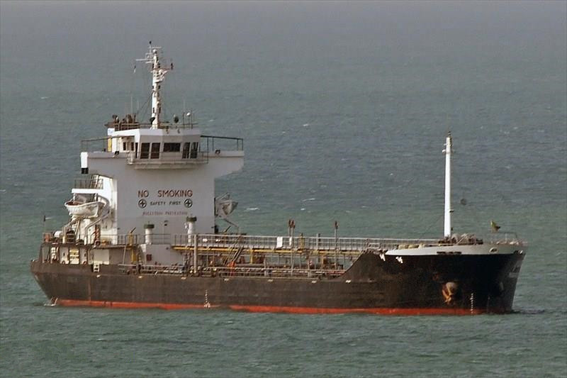 出售新加坡造4998吨成品油船