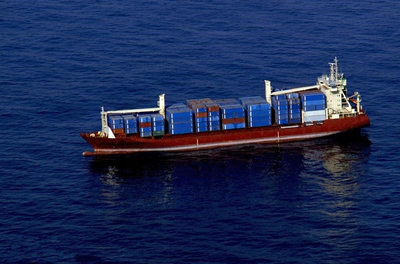 出售3艘波兰96年造18400吨集装箱船