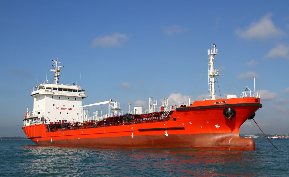 出售15年中国造6183吨成品油船