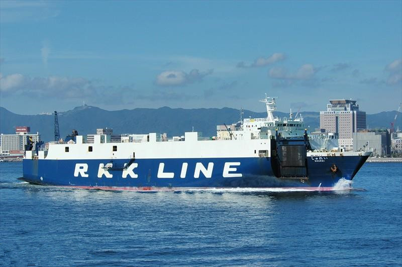出售2000年日本造5164吨滚装货船（可运车辆）