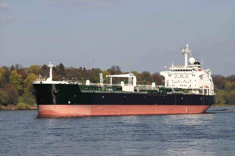 出售2艘03年韩国造37300吨成品油船