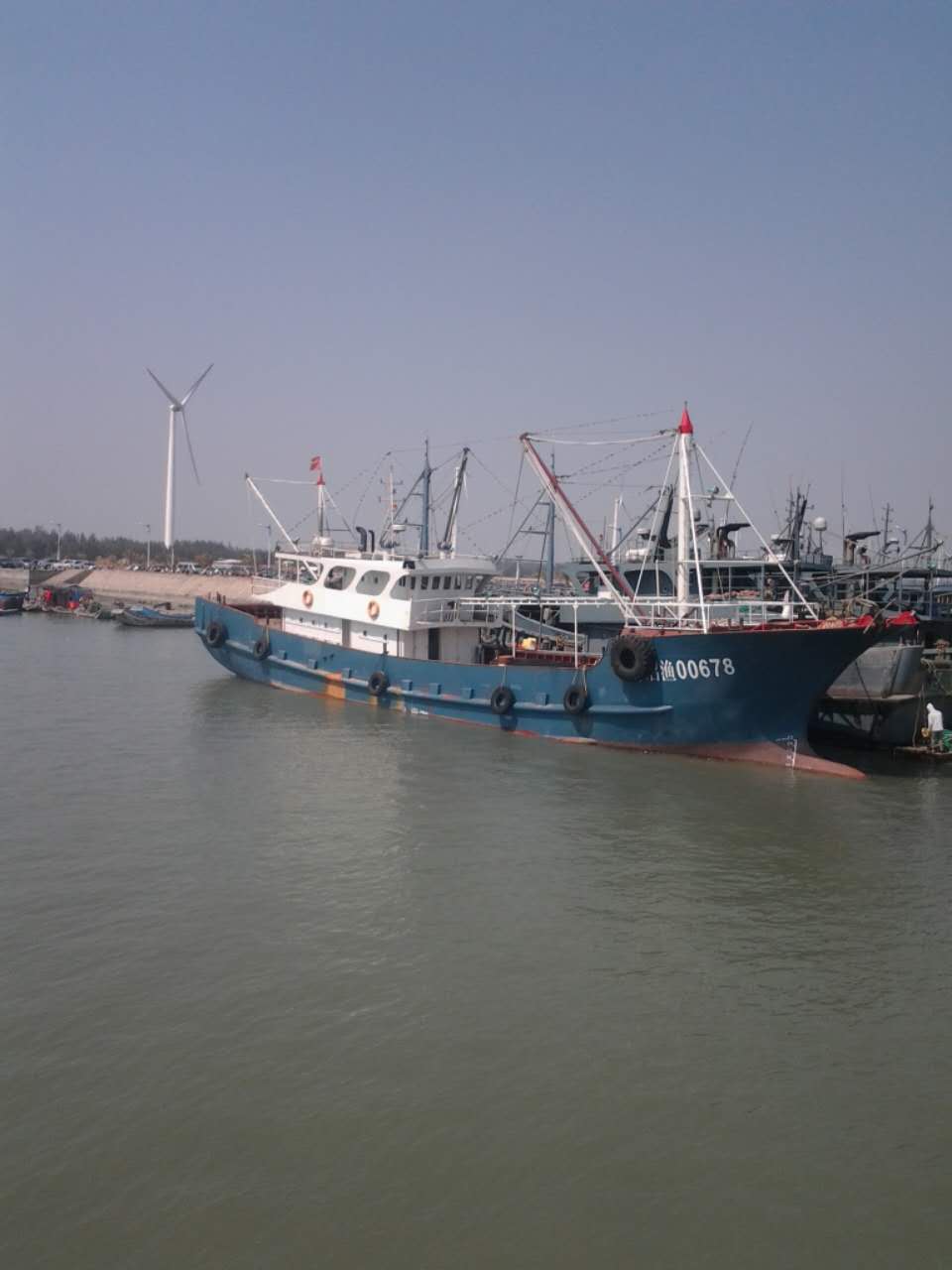 出售福建渔船13年9月下水主机马力980匹37米长6.4米宽 联系电话：13328336292