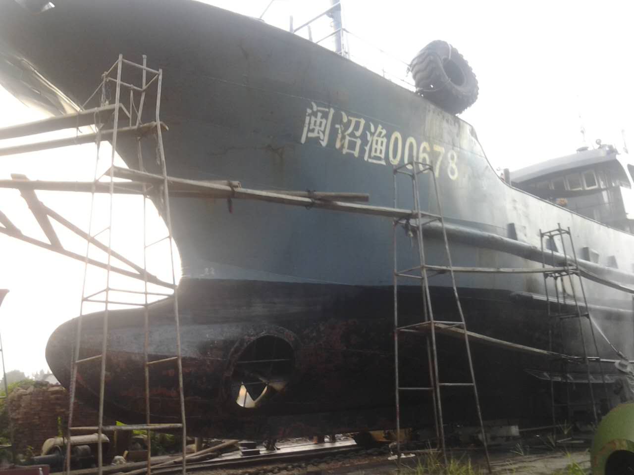 出售福建渔船13年9月下水主机马力980匹37米长6.4米宽 联系电话：13328336292