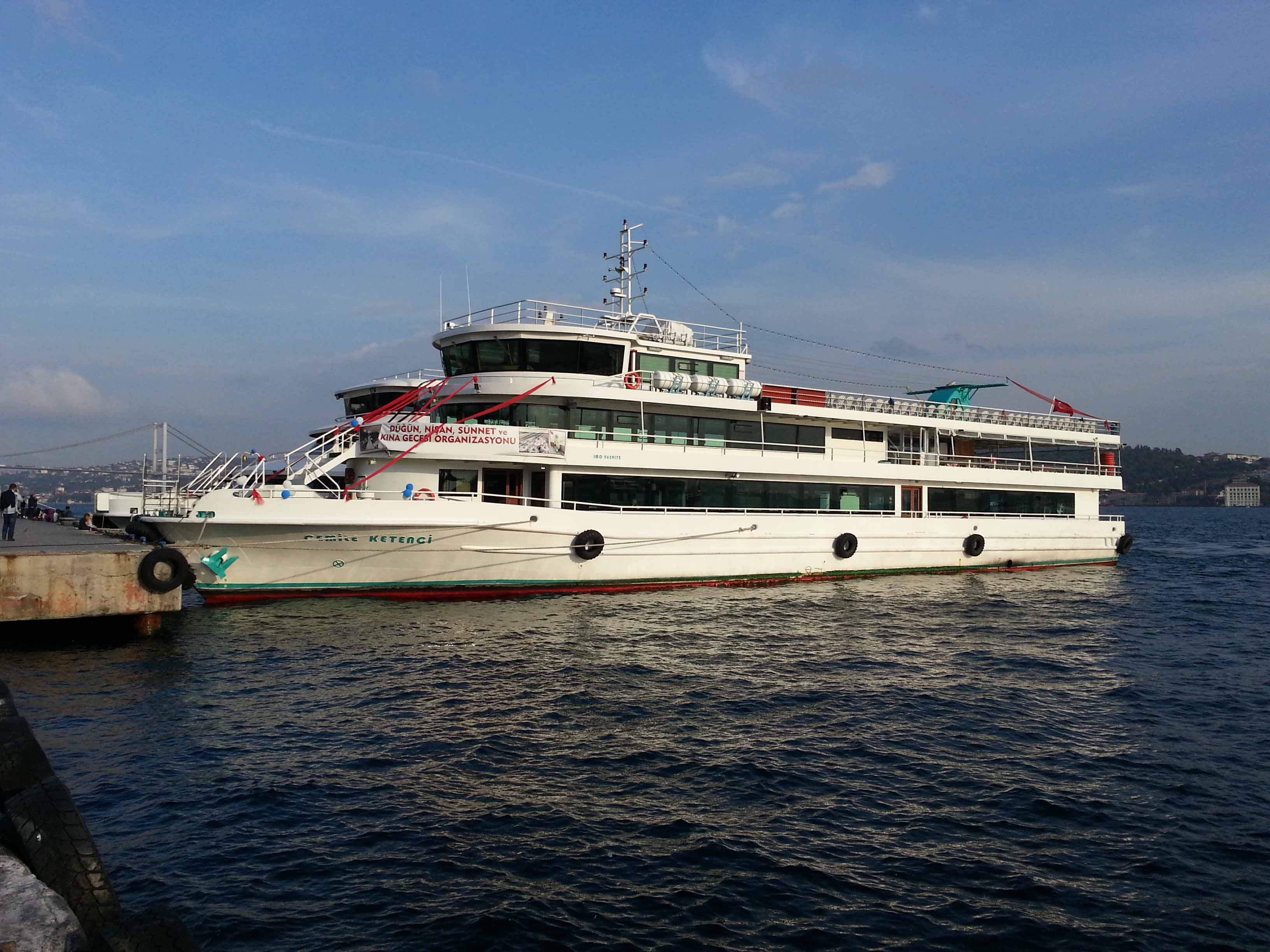 出售12年土耳其造1200客位观光餐饮船