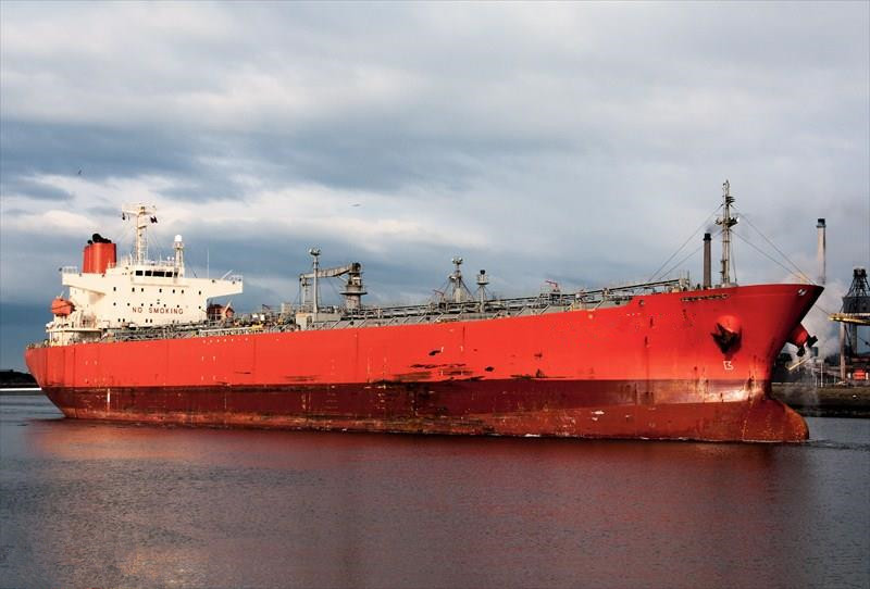 出售04年日本造45729吨油船