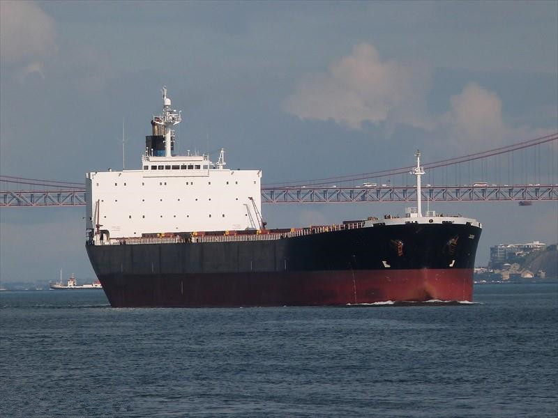 出售01年日本造73435吨散货船