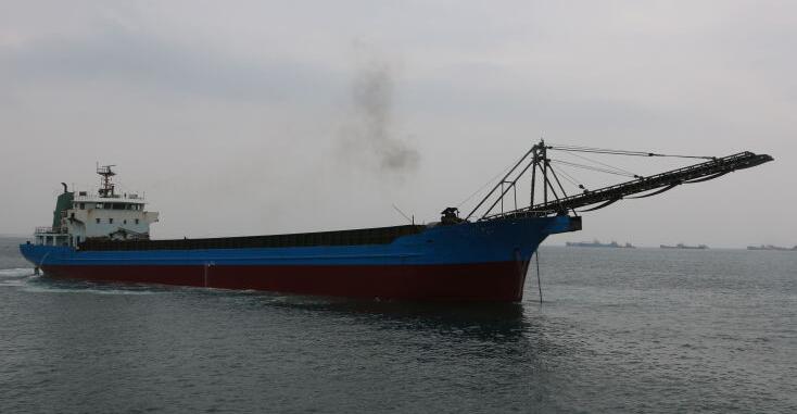 2200吨沿海自卸沙船出售