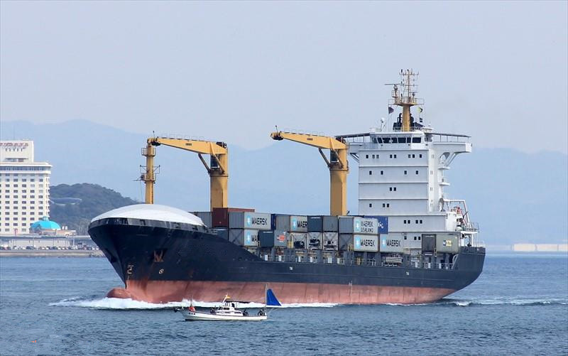 出售03年中国造13858吨集装箱船