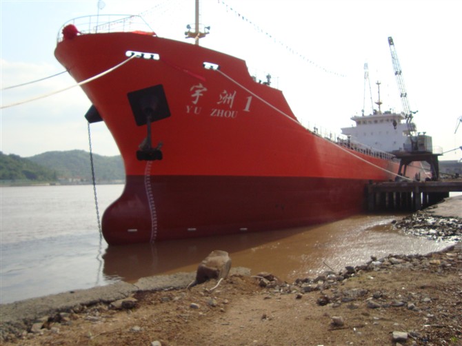 8条1000吨化学品船出售