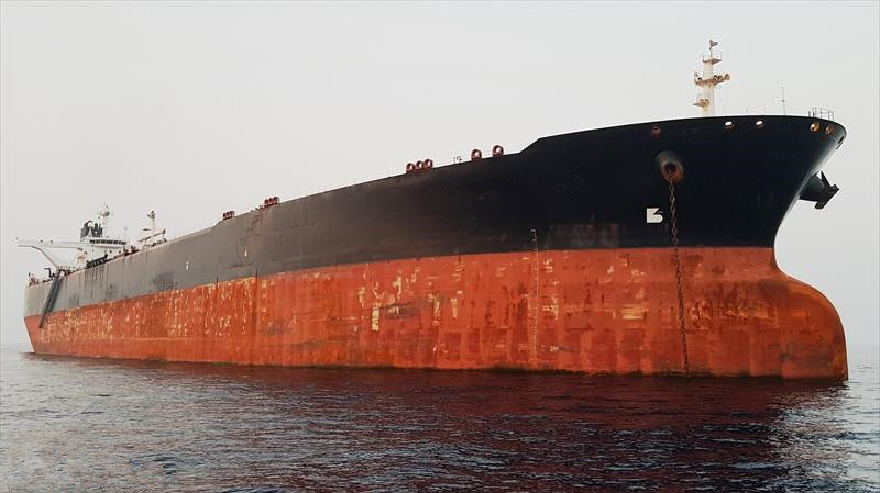 出售02年韩国造30万吨油船