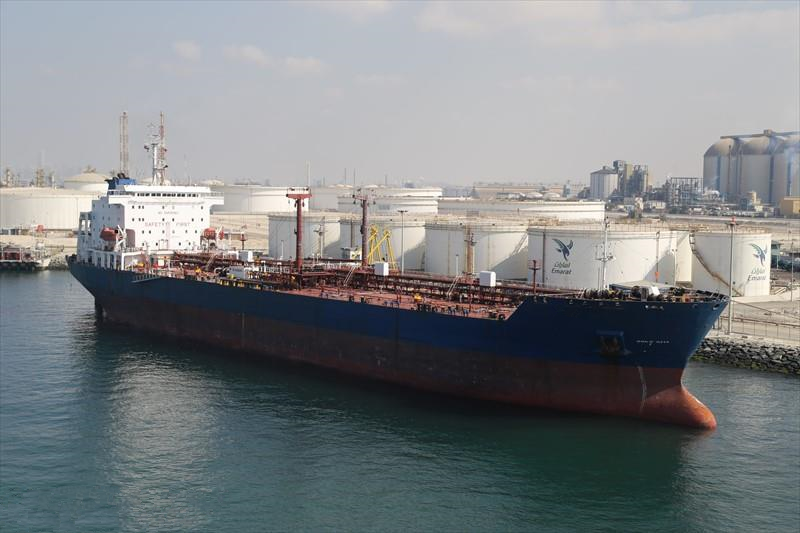 出售01年达门造38695吨油船