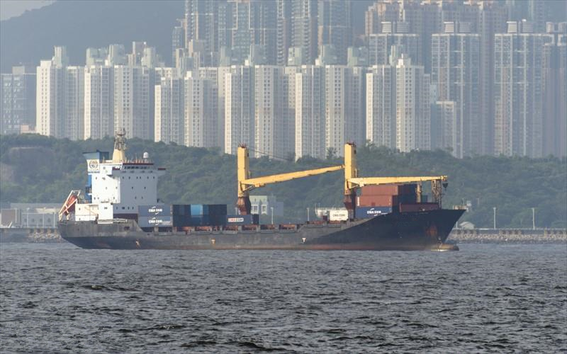 出售98年马来西亚造11064吨集装箱船