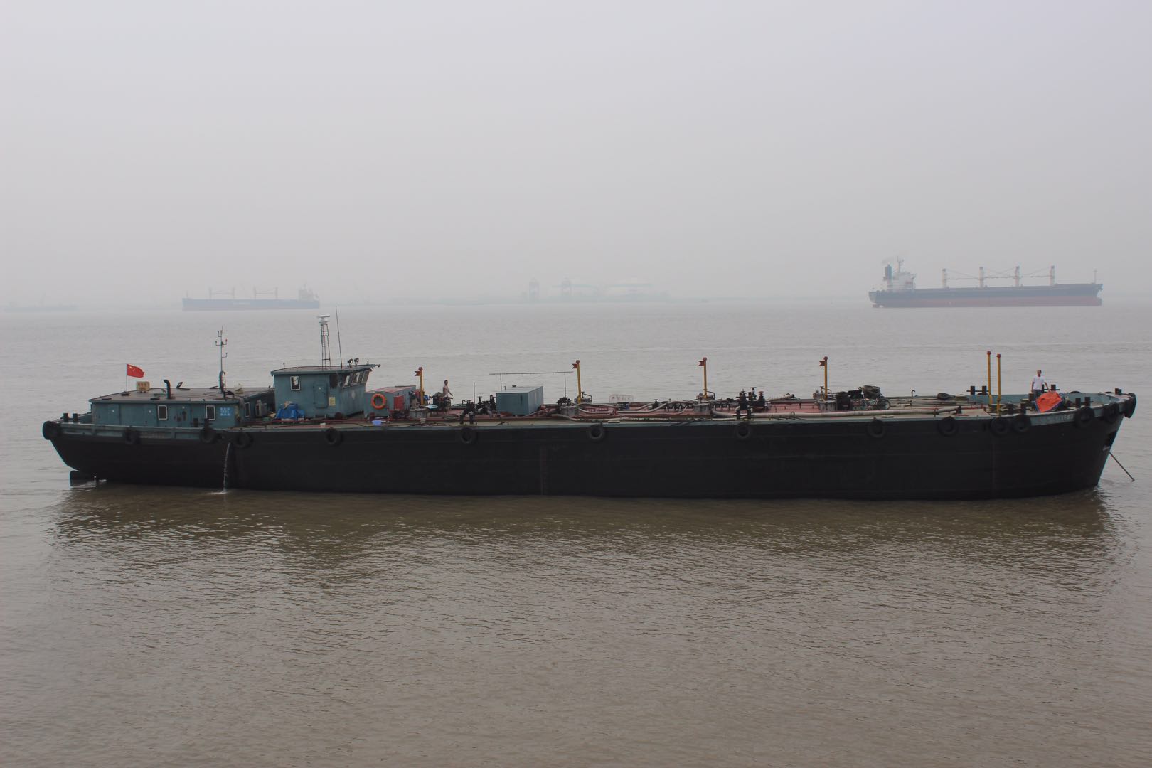 出售856吨双底双壳三级内河油船带蒸汽加温锅炉