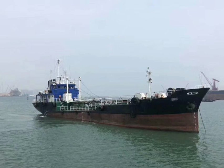 出售700吨日本油船