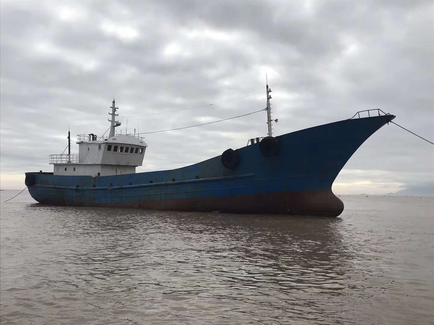 出售二手450吨渔船型油船