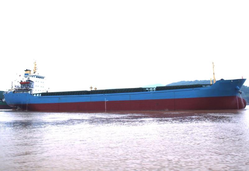 2005年11000T沿海散货船