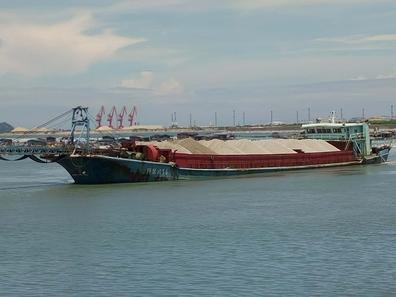 1800吨自卸内河运砂船出售