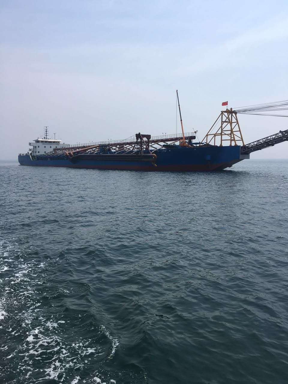 低价售1.1万吨沿海自吸自卸砂船