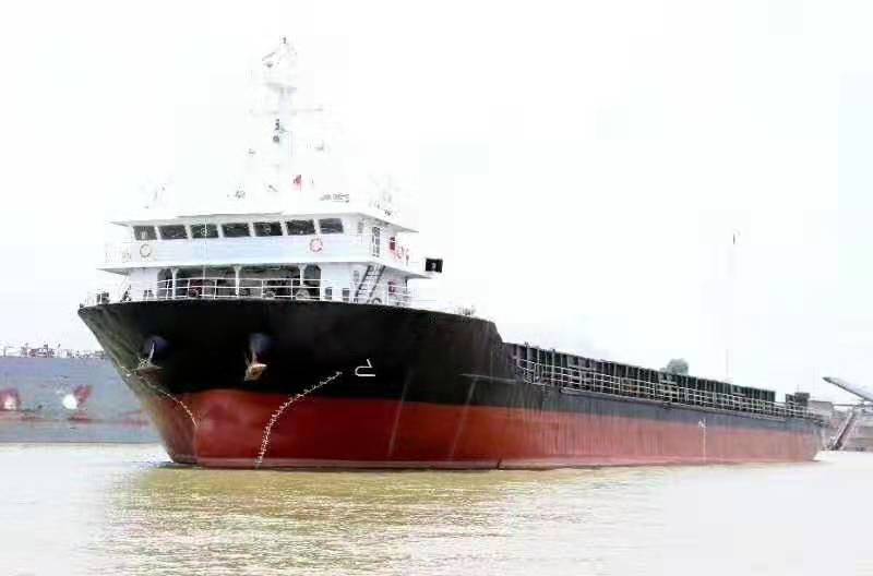 售：2010年沿海5725T前驾甲板货船