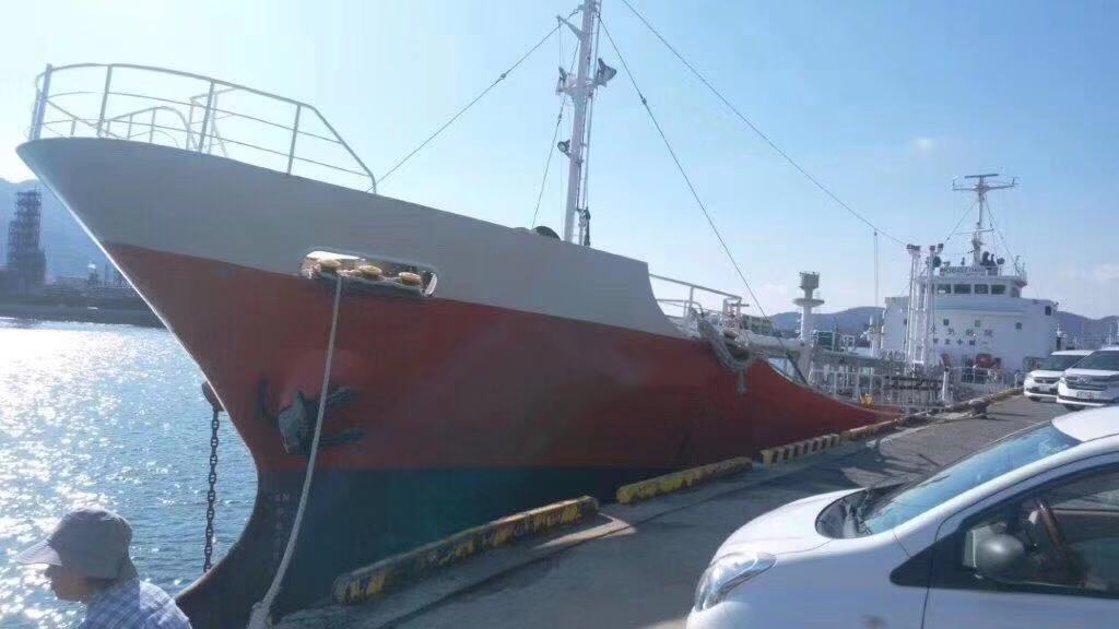出售日本造1200吨不锈钢油船