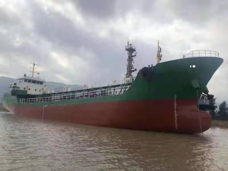 出售2009年造960吨双底单壳近海油船