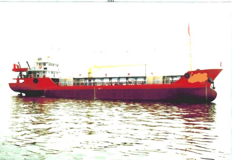 出售1000吨双底双壳油船