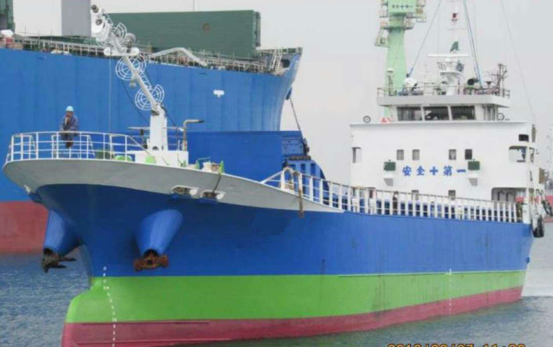 售：1995年沿海1000吨日本干货船
