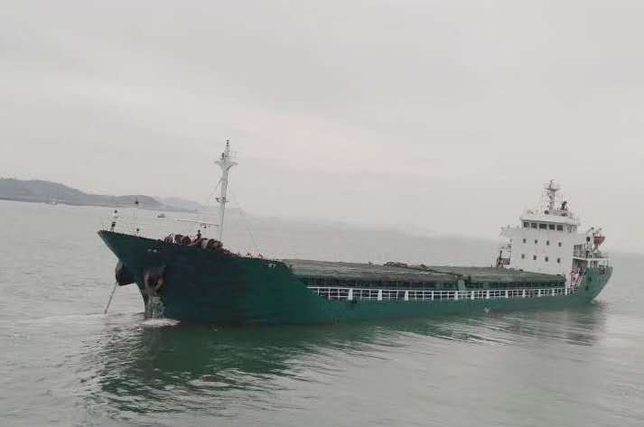 售2005年乐清造5010吨干货船
