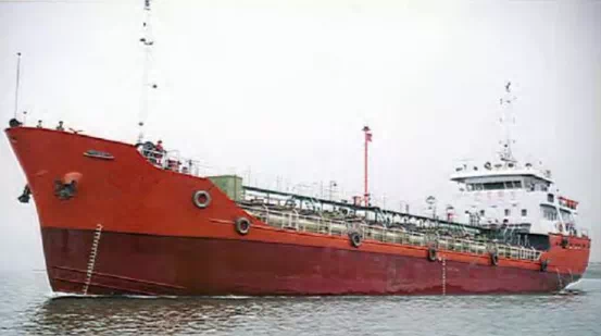出售1500吨05年双底双壳油化船