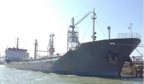 出售6600吨油船