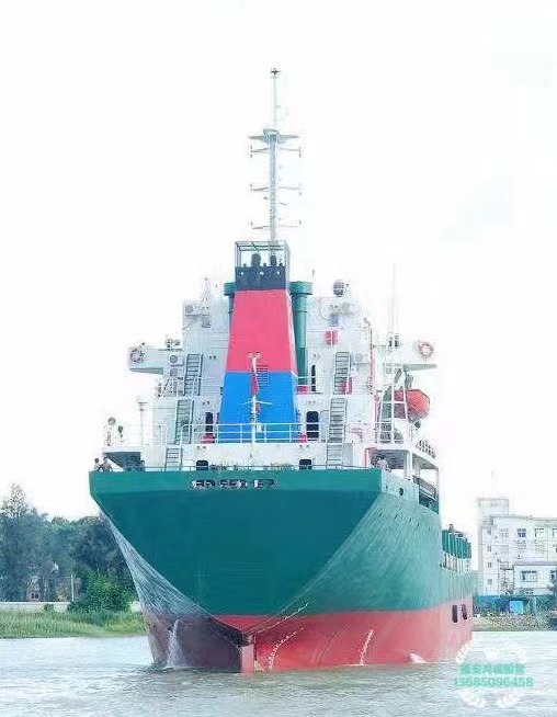出售6100吨集装箱船：2004年12月浙江造