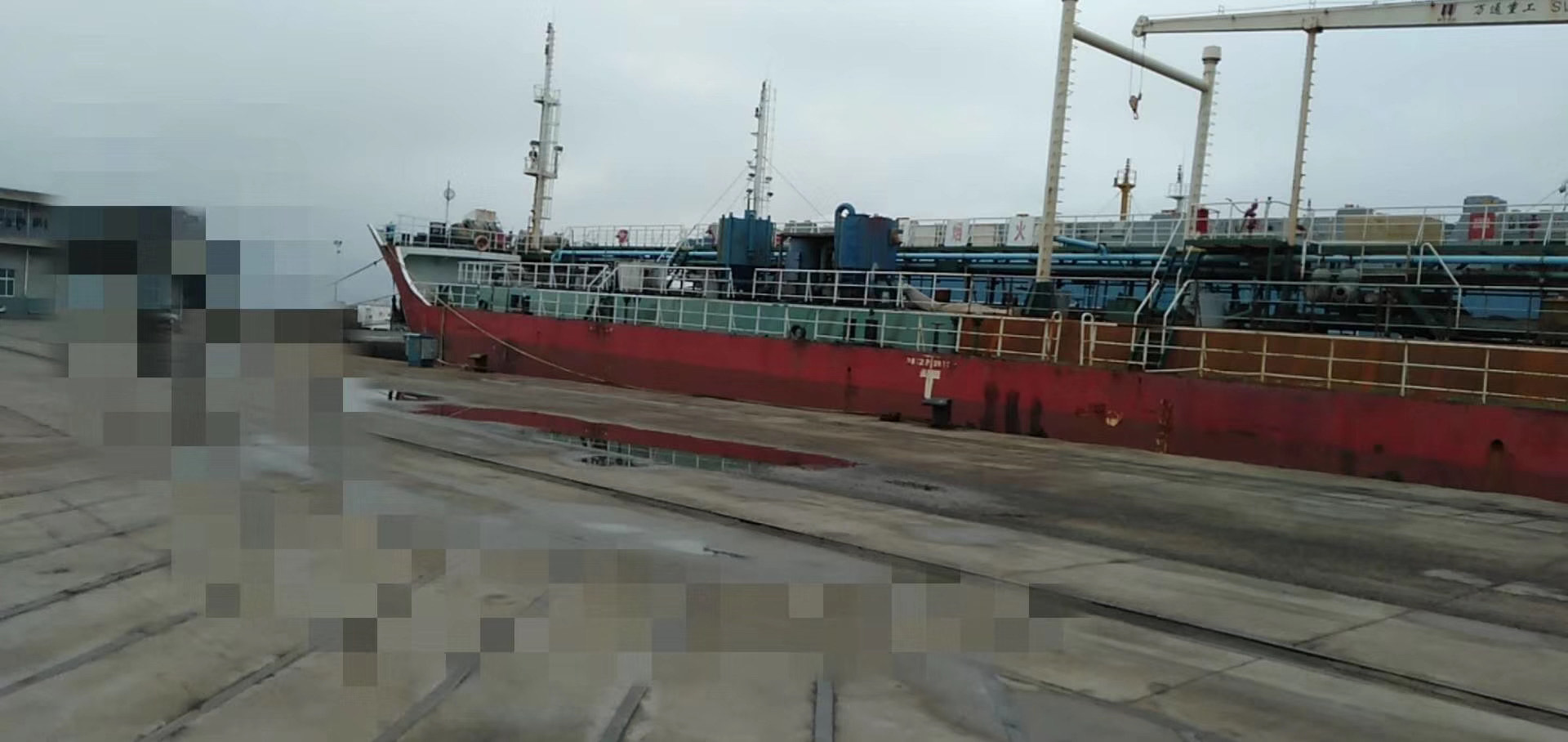 出售4200吨油船