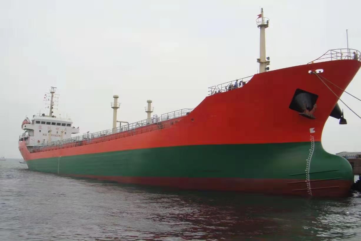 出售2010年造国内CCS检验5600吨油船