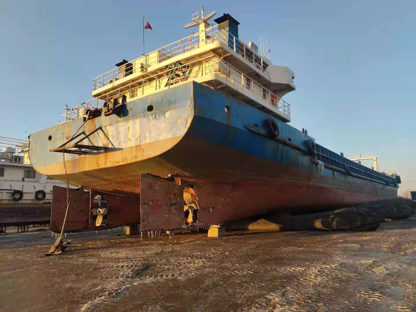 出售1250吨ZC自航甲板驳船
