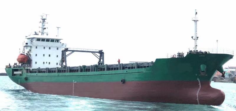 出售4100吨集装箱船