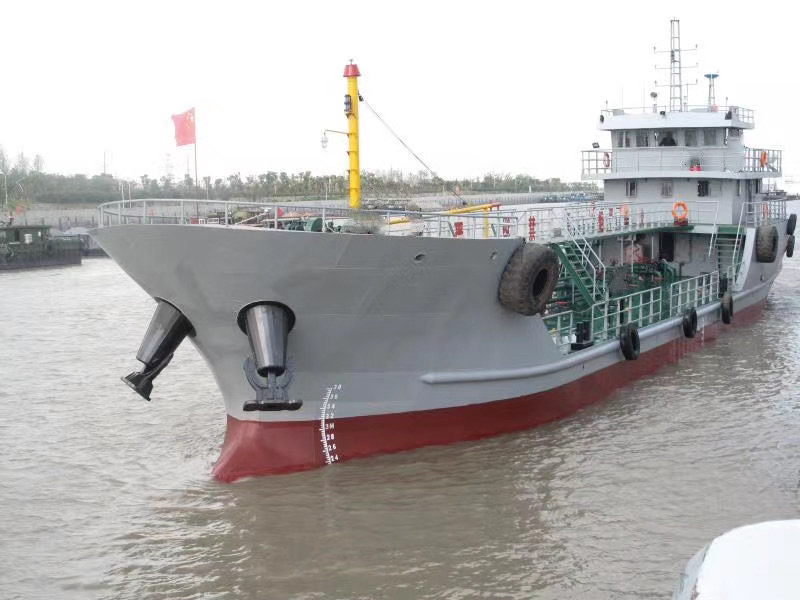 直接船东出售在建1700吨成品油船