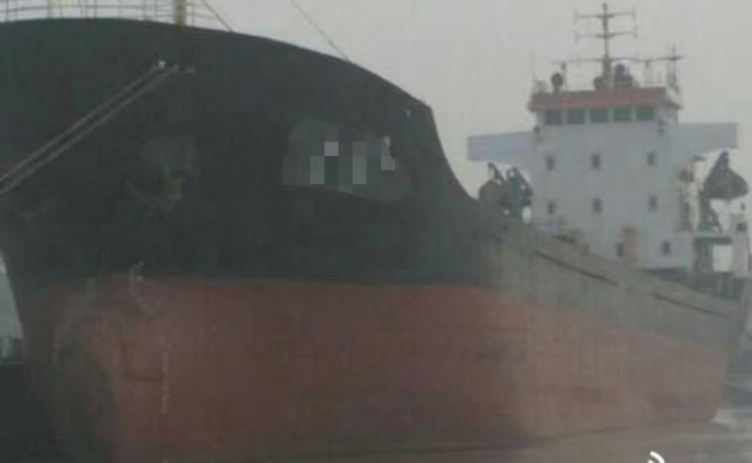 出售2005年近海6000吨散货船