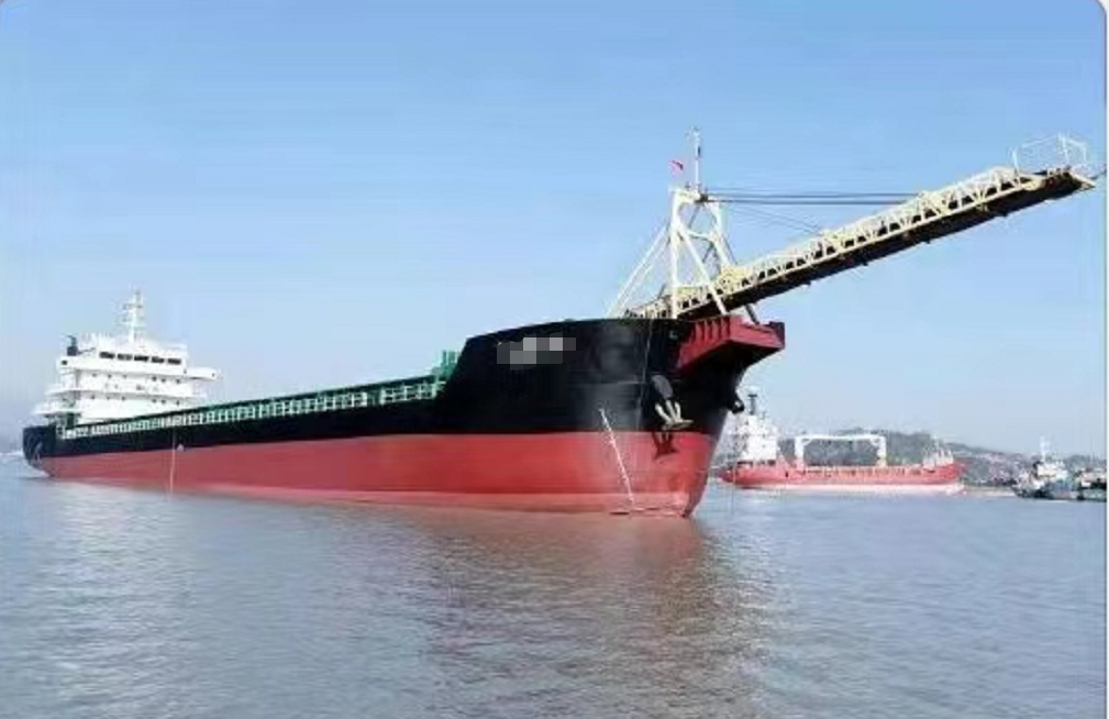 出售:【自卸砂船】7200吨，2015年江苏造，编号：B22041301