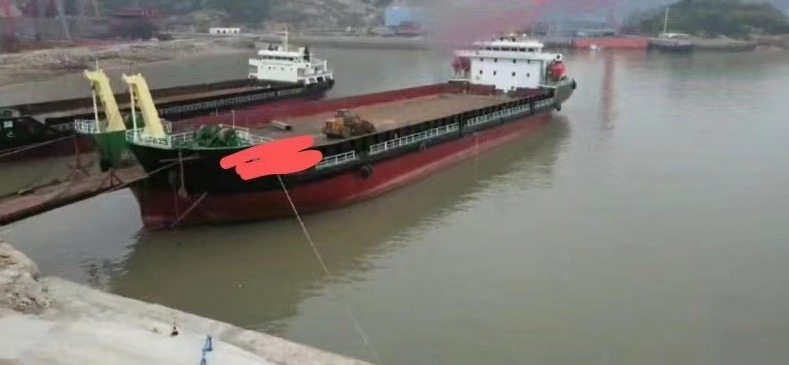 出售7800吨后驾驶甲板货船
