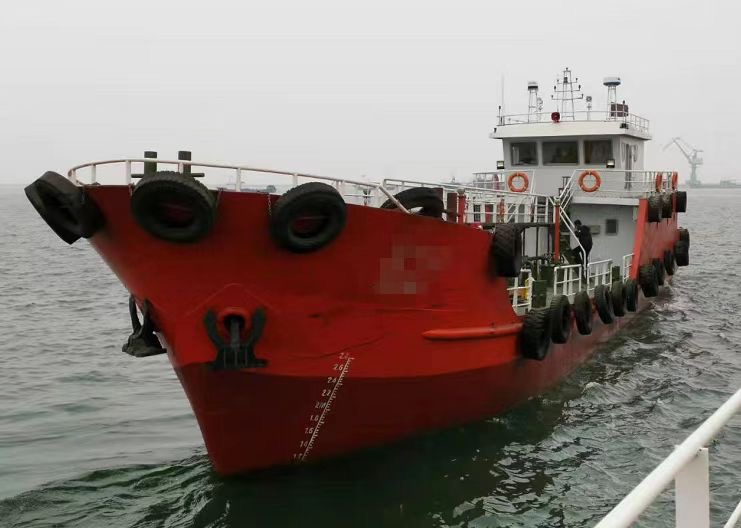 出售2013造双底双壳3900吨带加温品油船