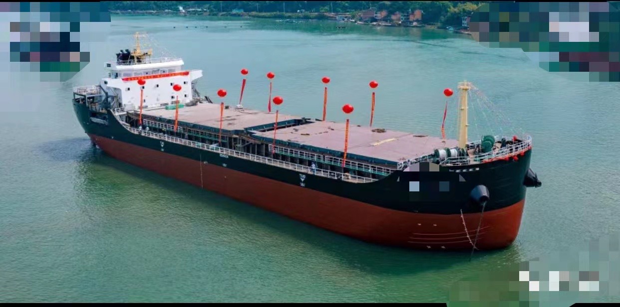 售9600吨散货船