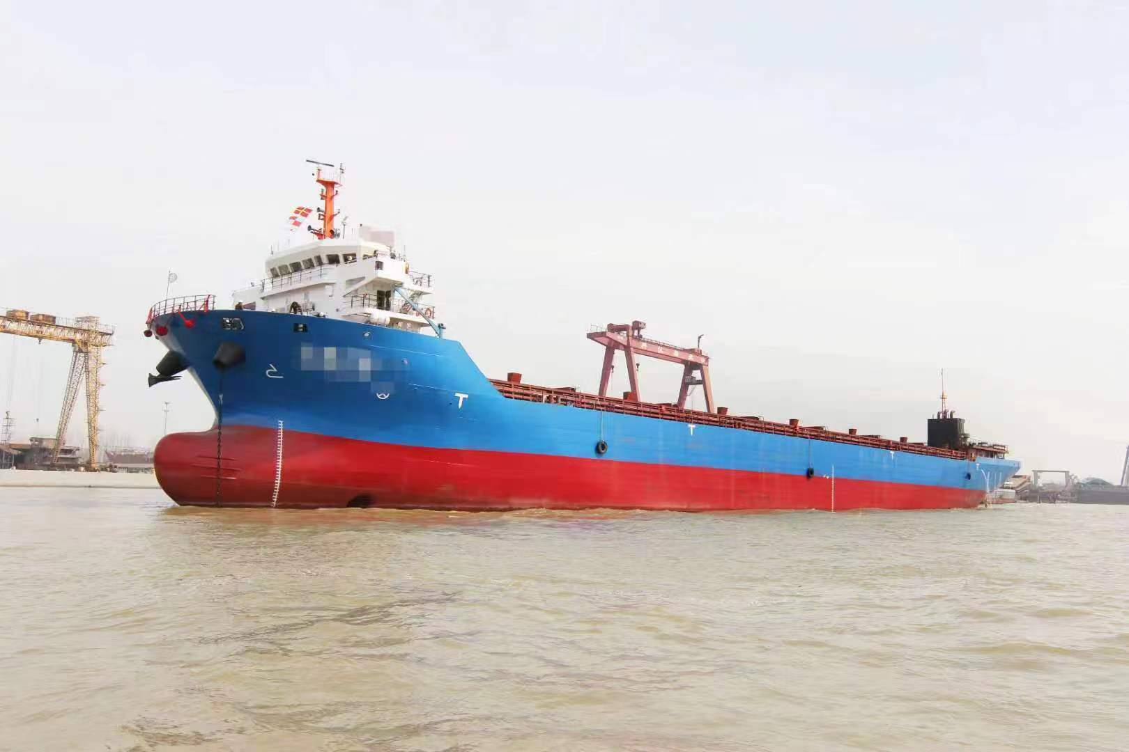 出售:【集装箱船】9900吨816TEU，2019年江苏造，编号：HY220111402