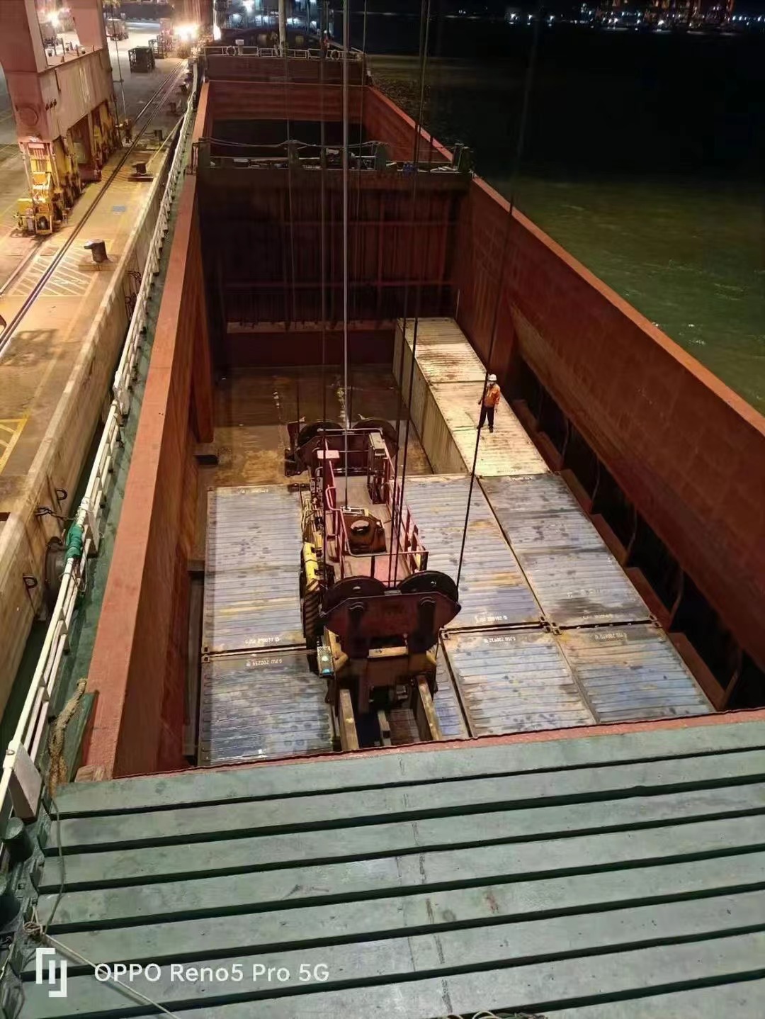 出售3800吨集装箱多用途船： 2002年12月浙江温州建造/