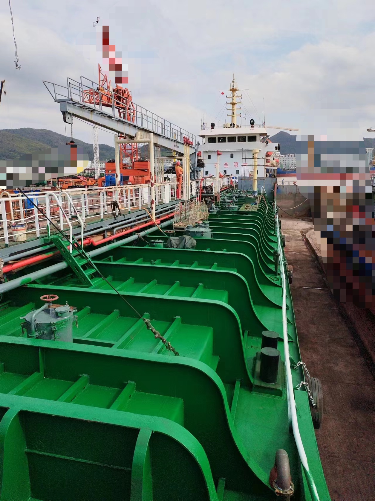 出售2006年舟山造3100吨专业加油船
