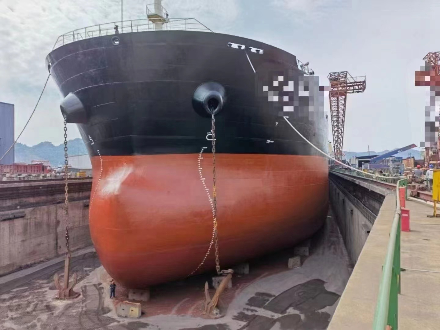 出售两艘1997年日本造7万吨散货船