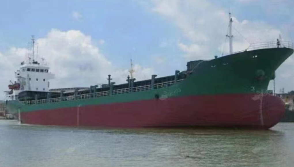 出售:【多用途船】5500吨300箱，2007年湖南造，双底双壳，编号：HY23053101